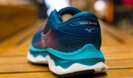 最新球鞋爆料碳板,揭秘最新球鞋碳板革命性突破