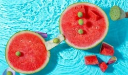 免费吃瓜的贴吧,揭秘热门贴吧背后的娱乐狂欢