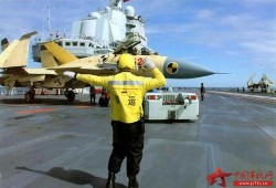 中国最新爆料的新式武器,尖端科技铸就国防新篇章